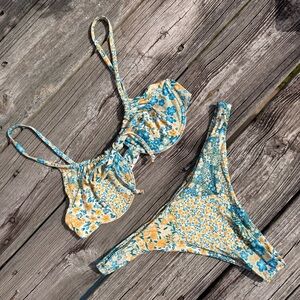 Stone Fox Swim set in color Blue/Mustard